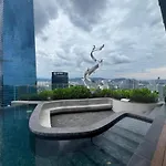 Heart Of The City Luxury Apartment In Trx