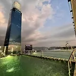 Heart Of The City Luxury Apartment In Trx